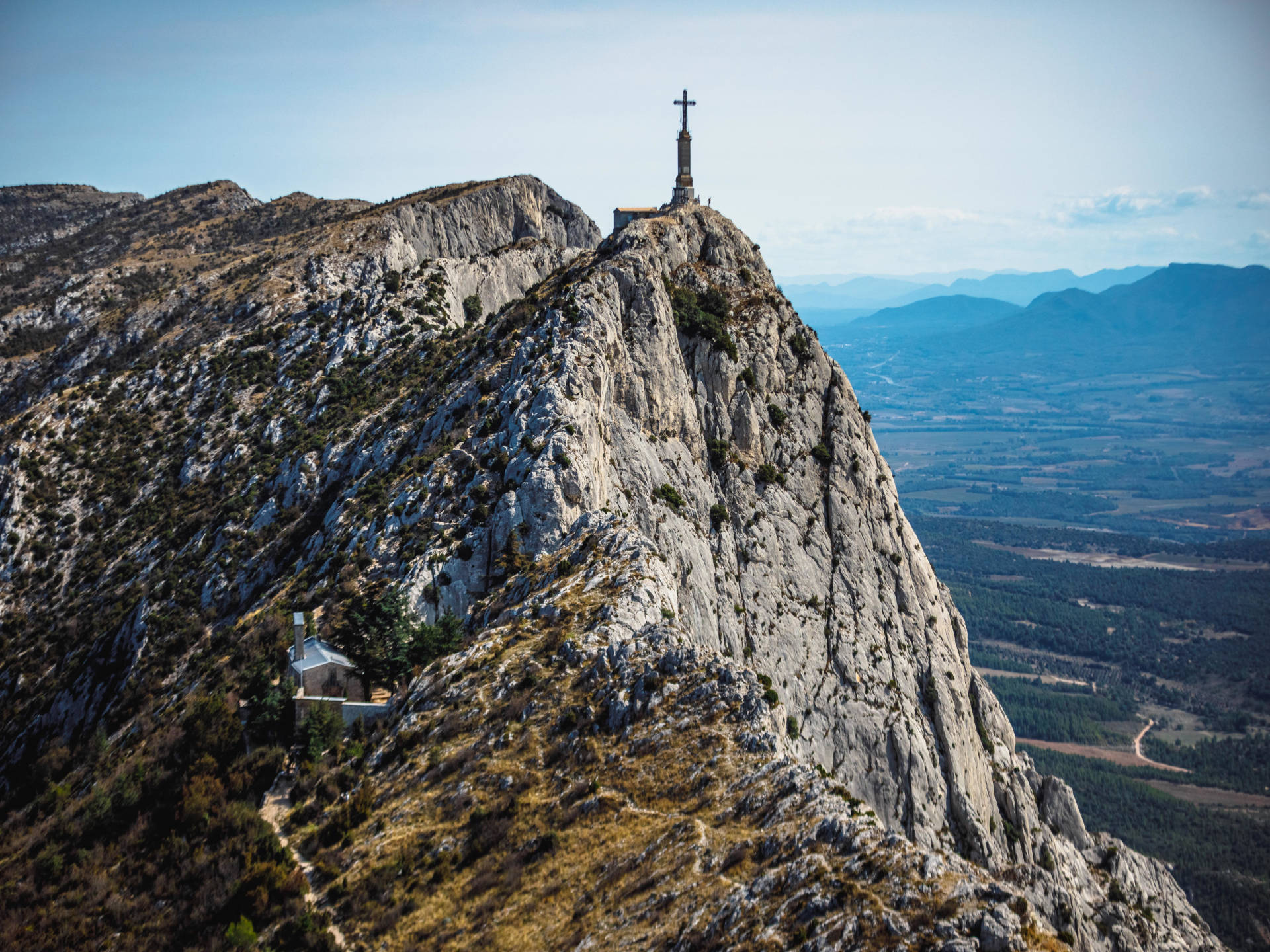 Evasion pédestre dans les montagnes de Provence : /